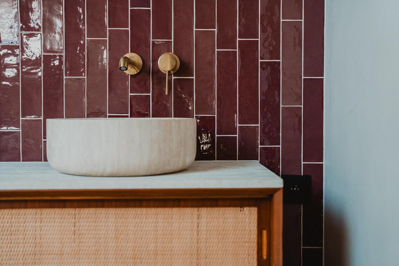 Revoir Paris Atelier Wall 6,2x25 cm Bordeaux Glossy