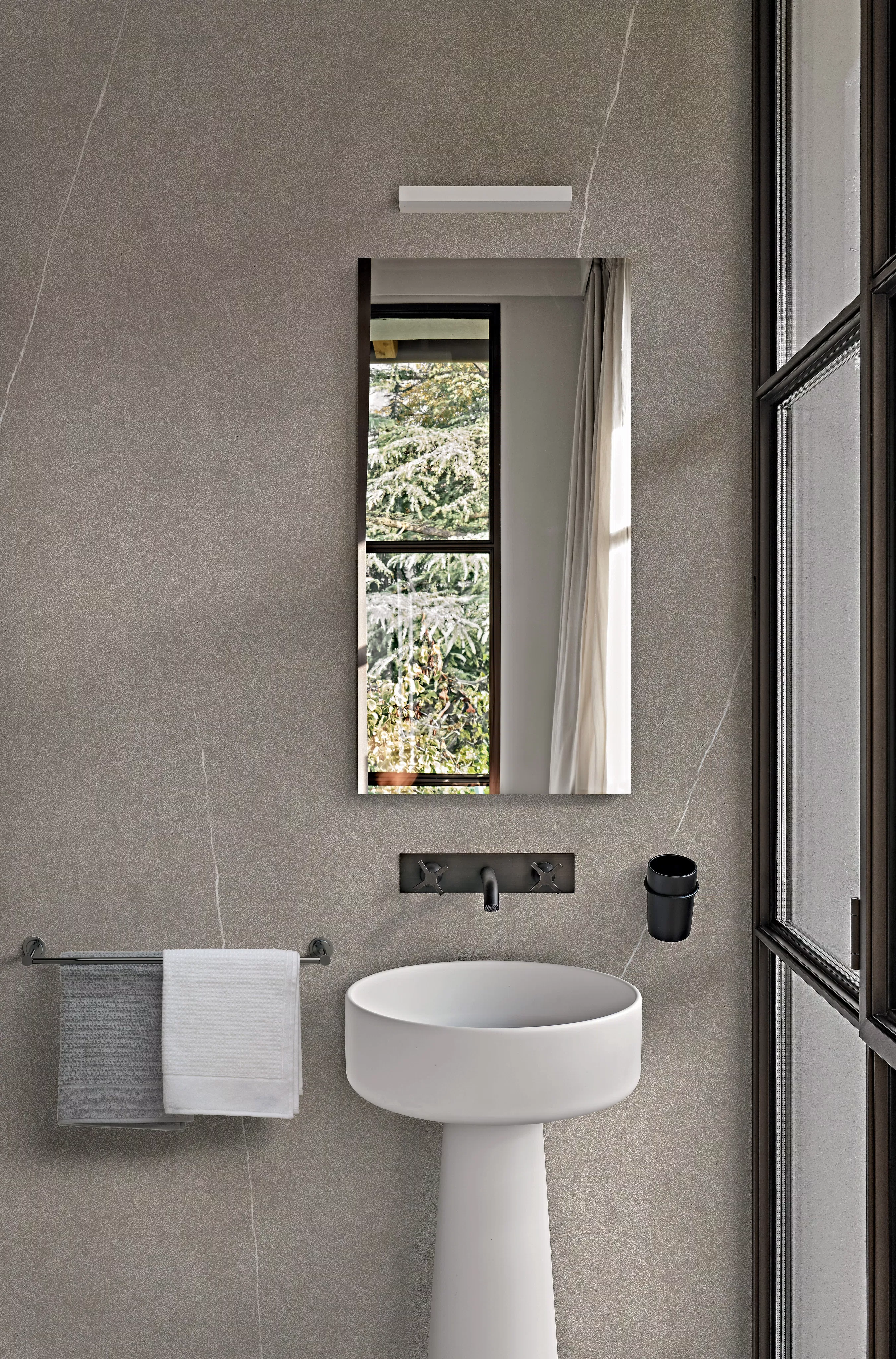 Florim Coretech Brushed Light Matte Leather 60X120x0,6 cm Feinsteinzeug R10 Magnum