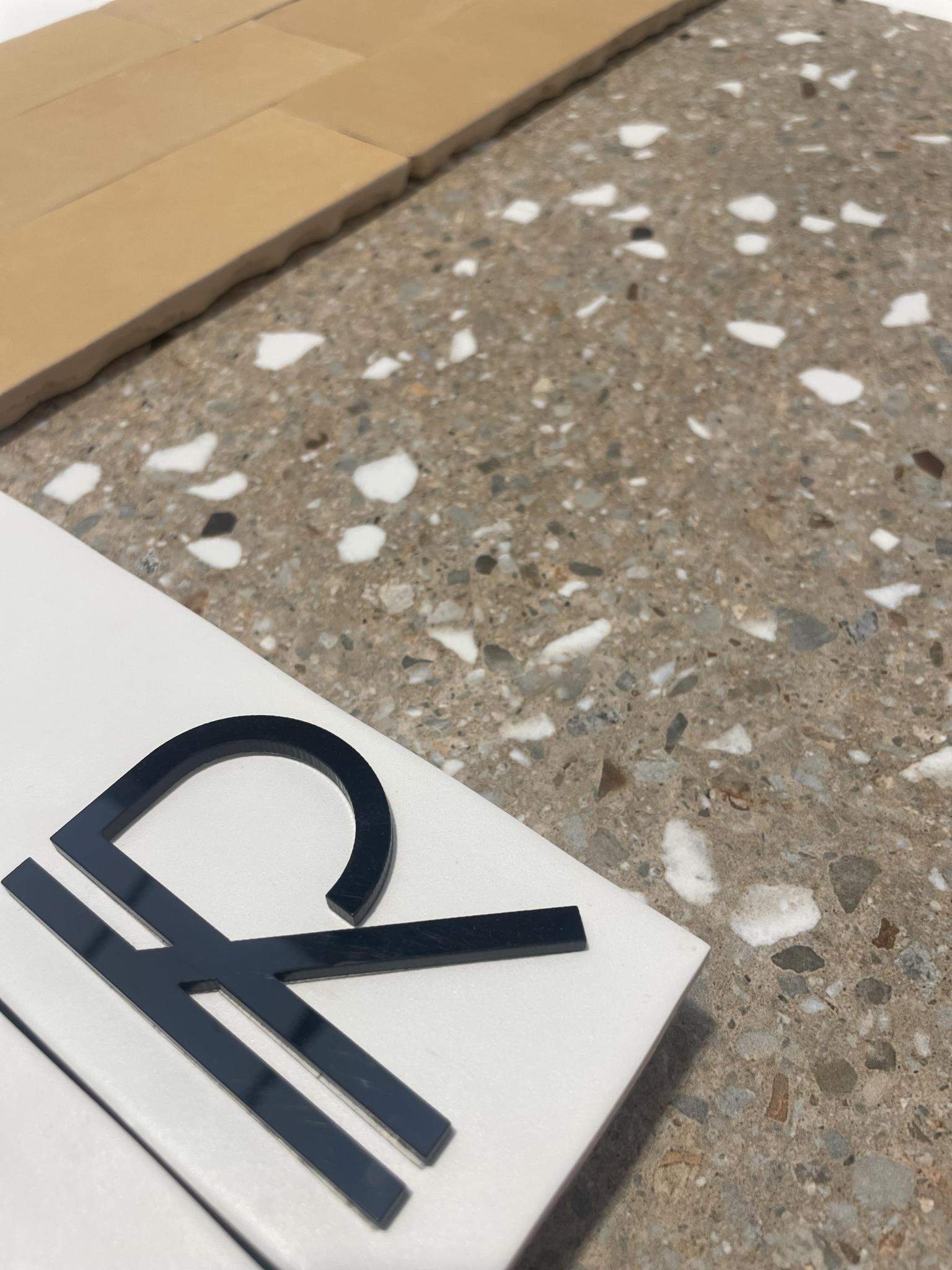 Revoir Paris Re-Bel Taupe 100x100 cm Terrazzo-Optik R10     