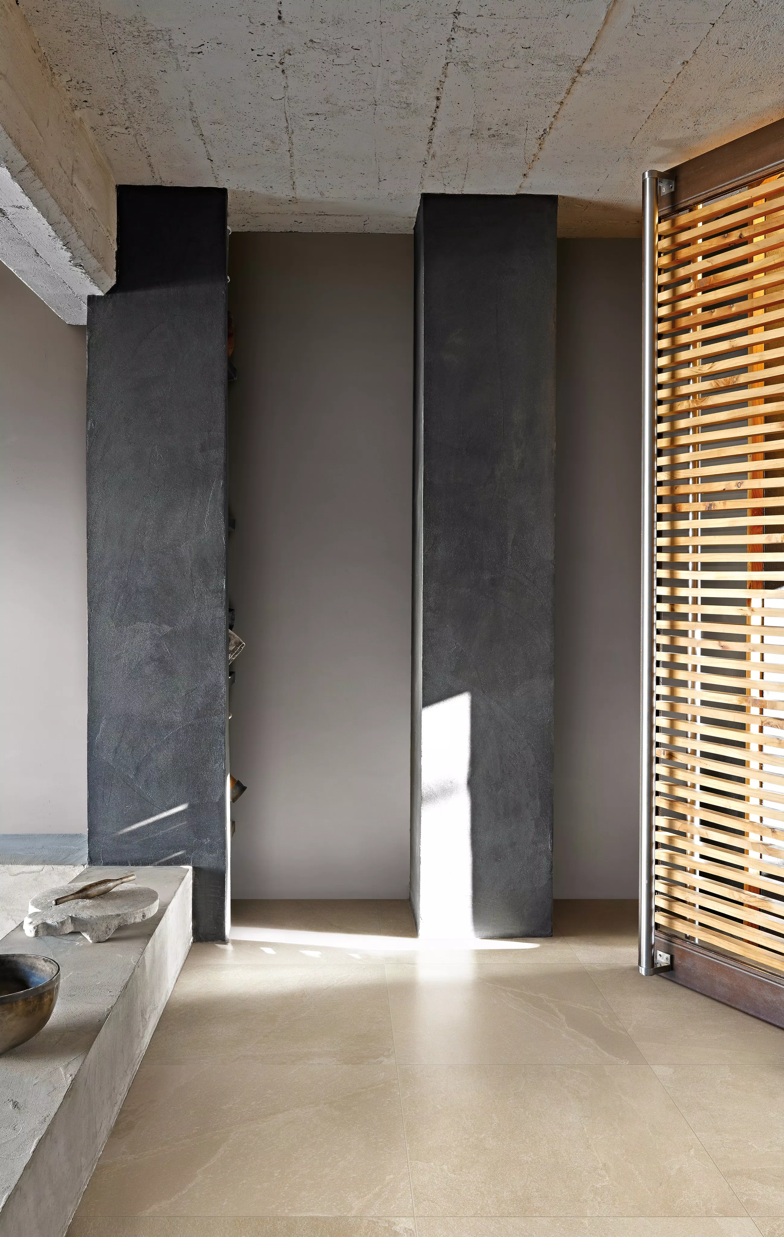 Florim Natural Stone Coal Grip 30x60x0,9 cm Feinsteinzeug R11