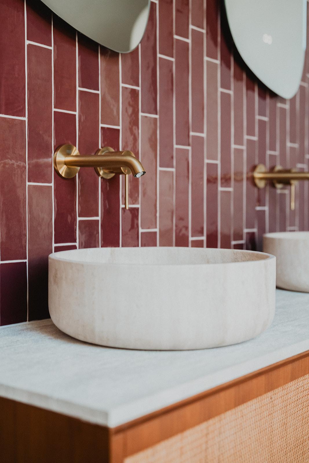 Revoir Paris Atelier Wall 6,2x25 cm Bordeaux Glossy