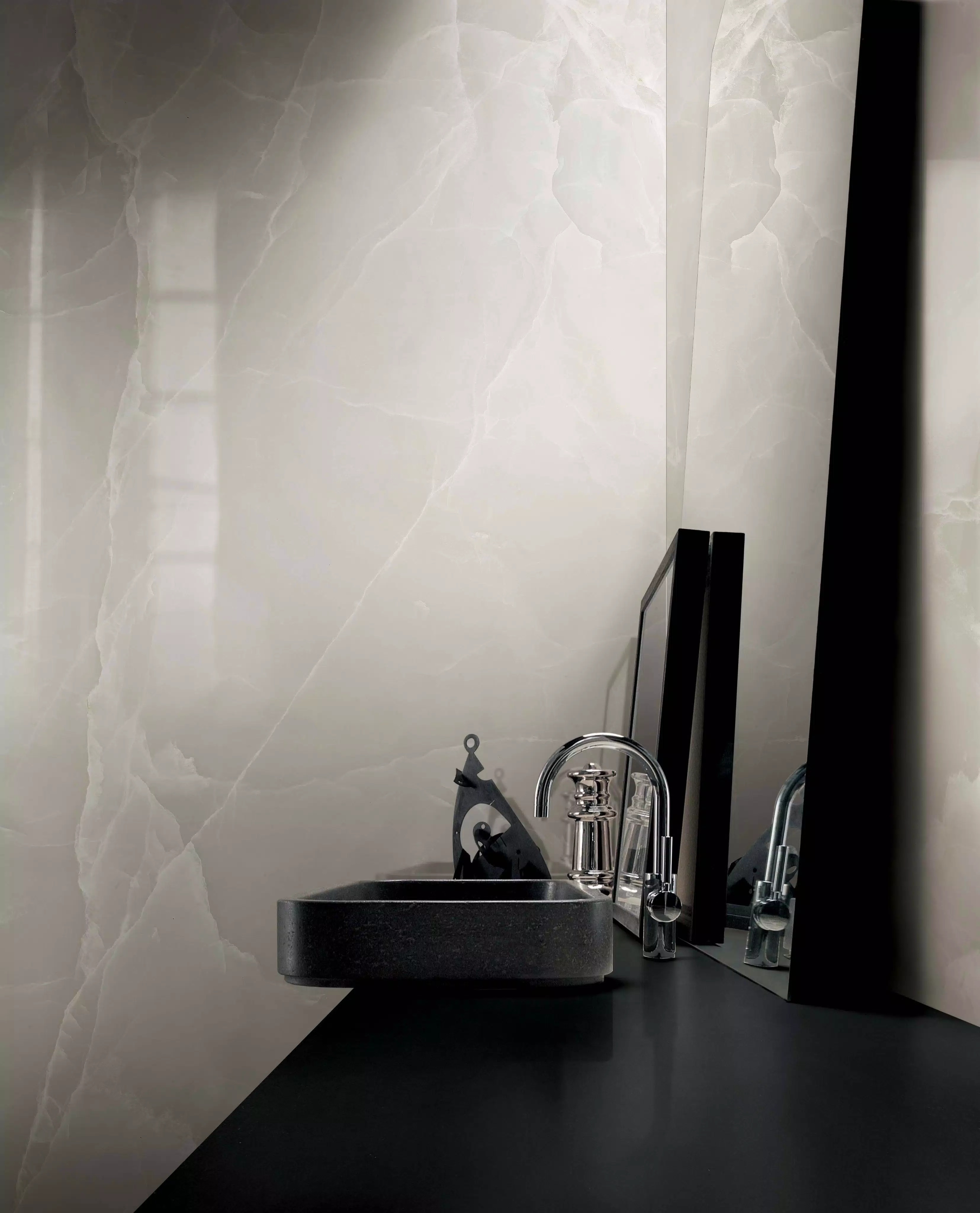 Florim Eccentric Luxe 120X120x0,6 cm Feinsteinzeug Cloudy White Glossy Magnum