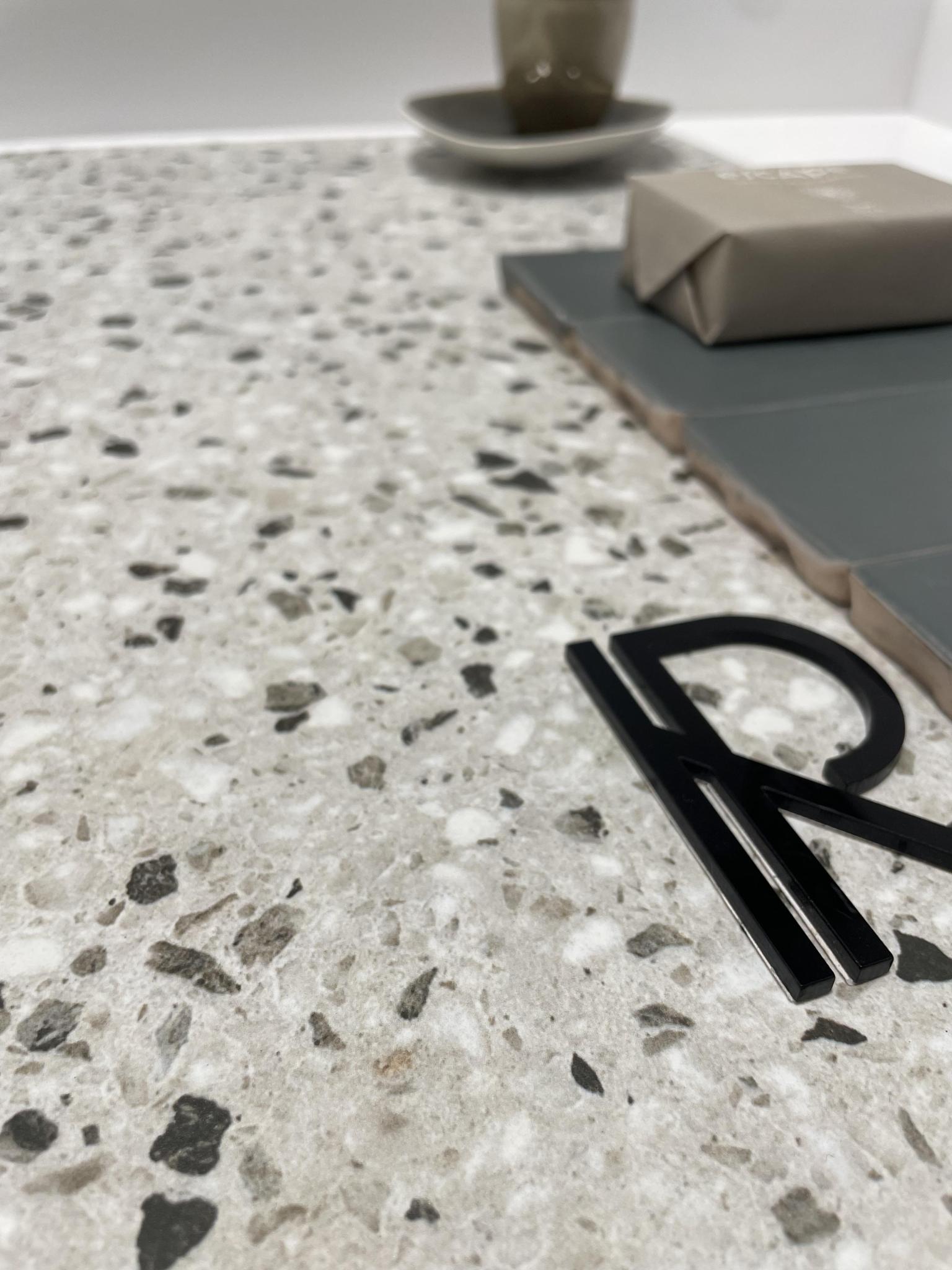 Revoir Paris Re-Bel Petrol 100x100 cm Terrazzo-Optik R10     