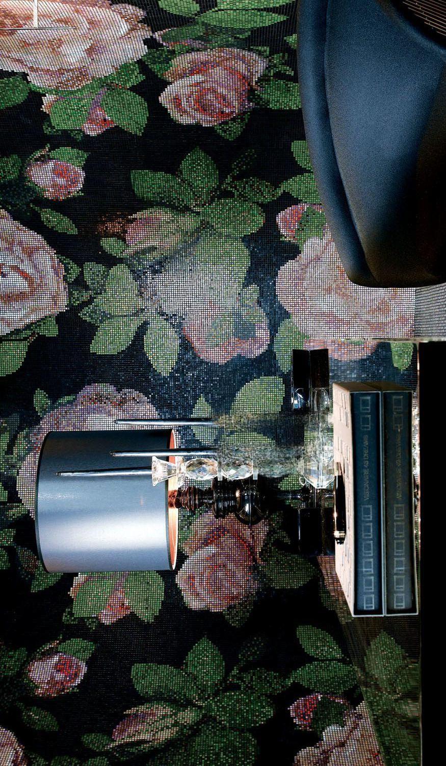 Bisazza Dekor Springrose Nero 129,1x290,5 cm