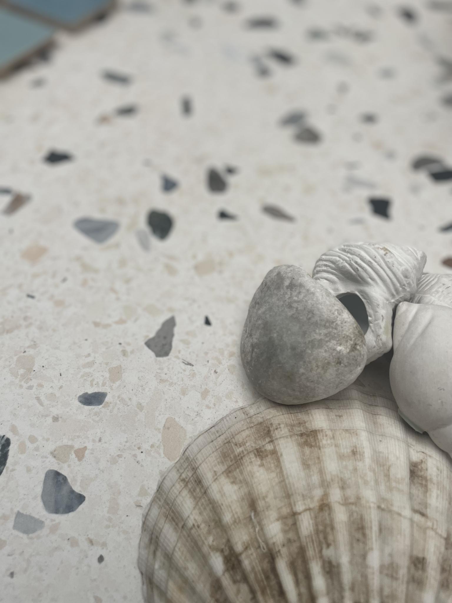 Revoir Paris Re-Bel Perle 60x60 cm Terrazzo-Optik R10        