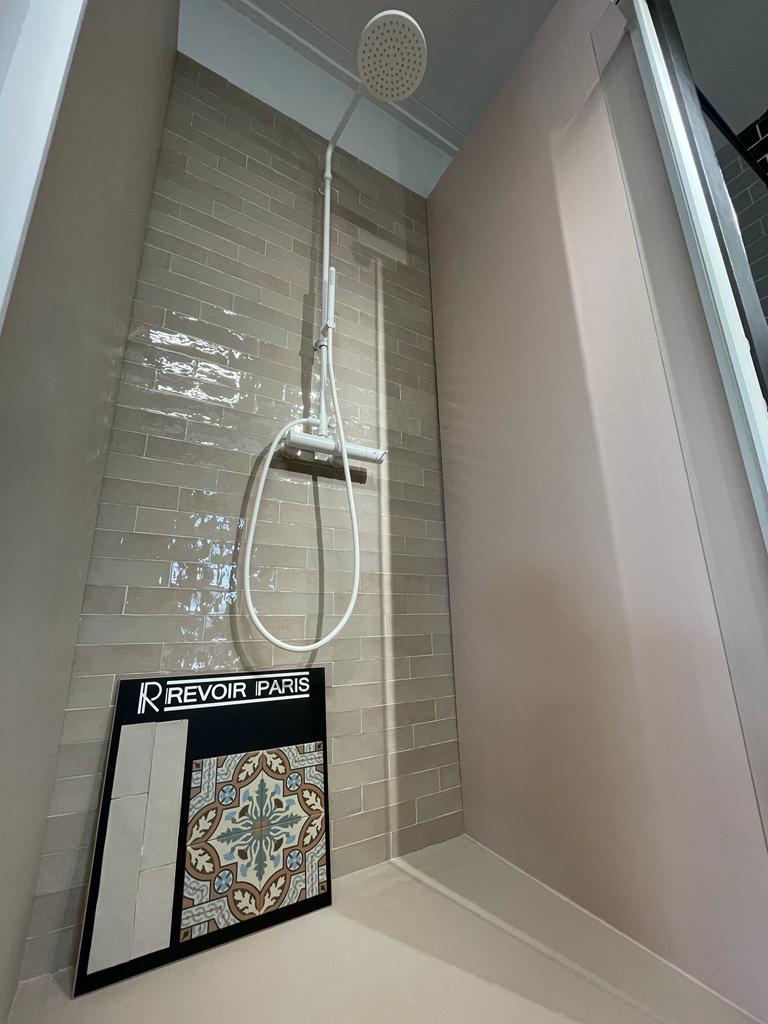 Revoir Paris Atelier Wall 6,2x25 cm Taupe Glossy