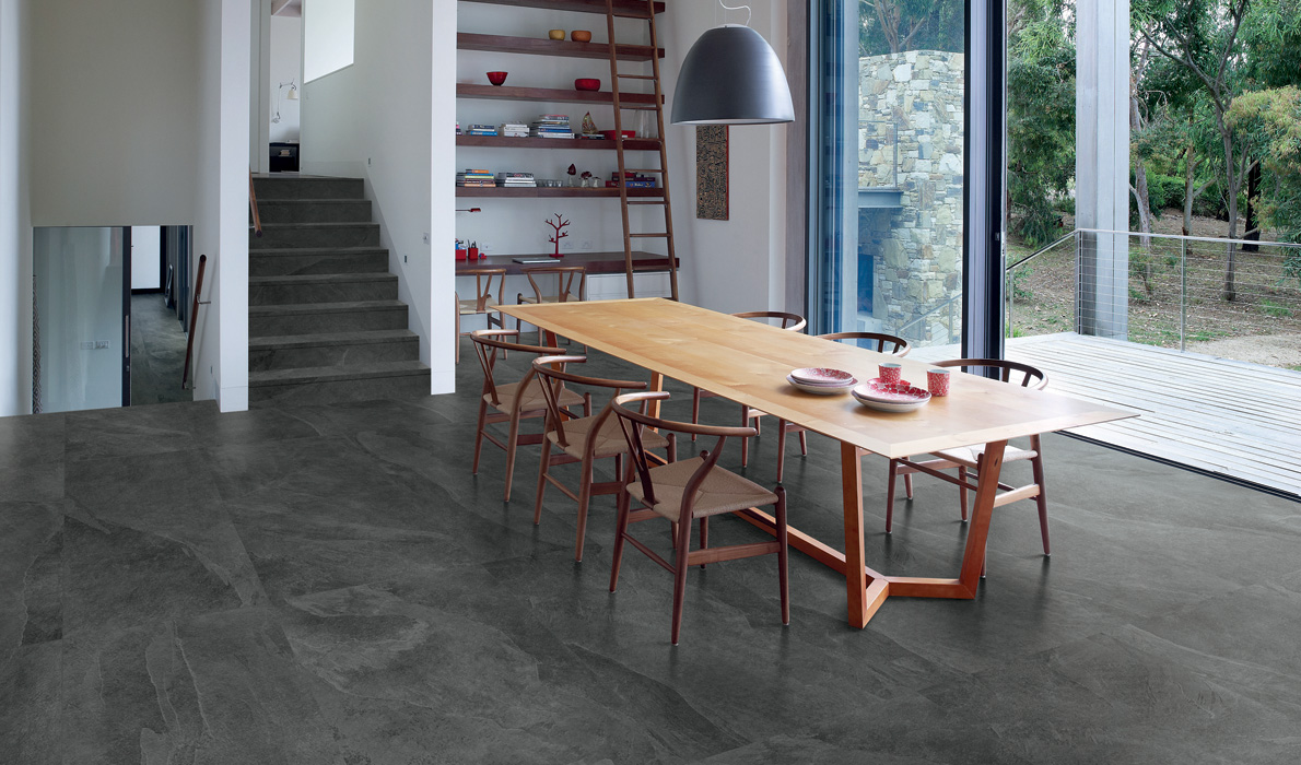 Ergon Cornerstone Slate Black Slim 120x120x0,65 cm Naturale R10B rekt.