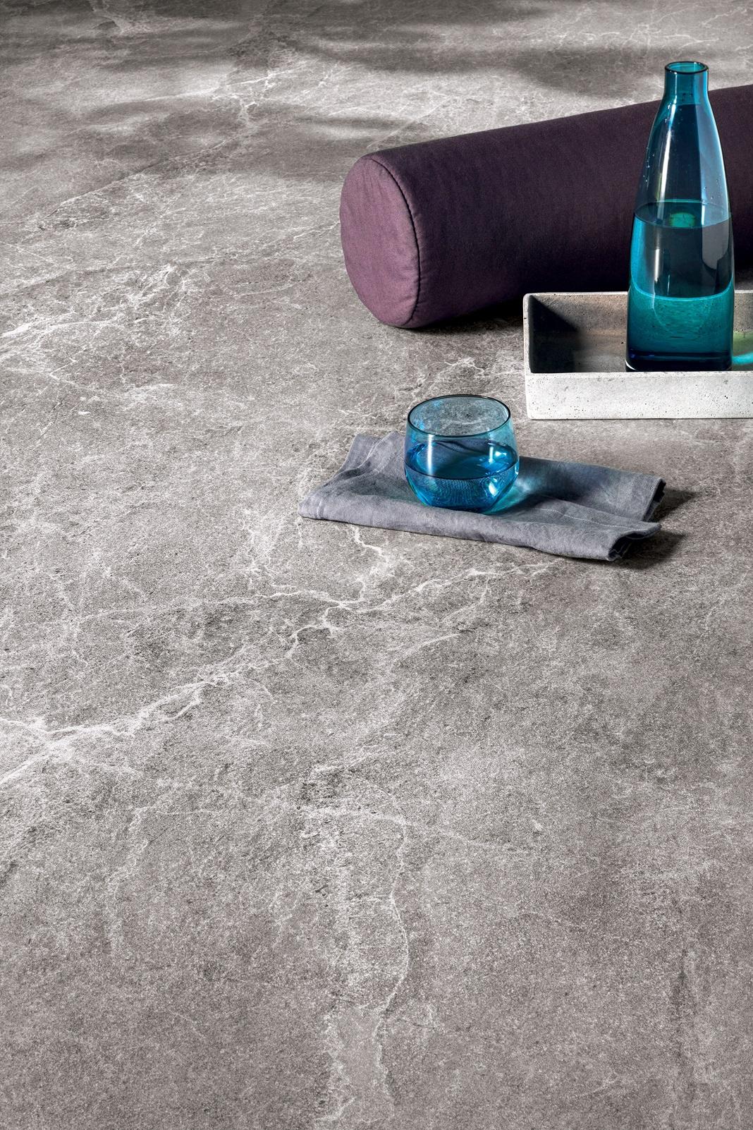 Kerlite 3plus  Advantage Skin 100x100x0,35 cm Silver