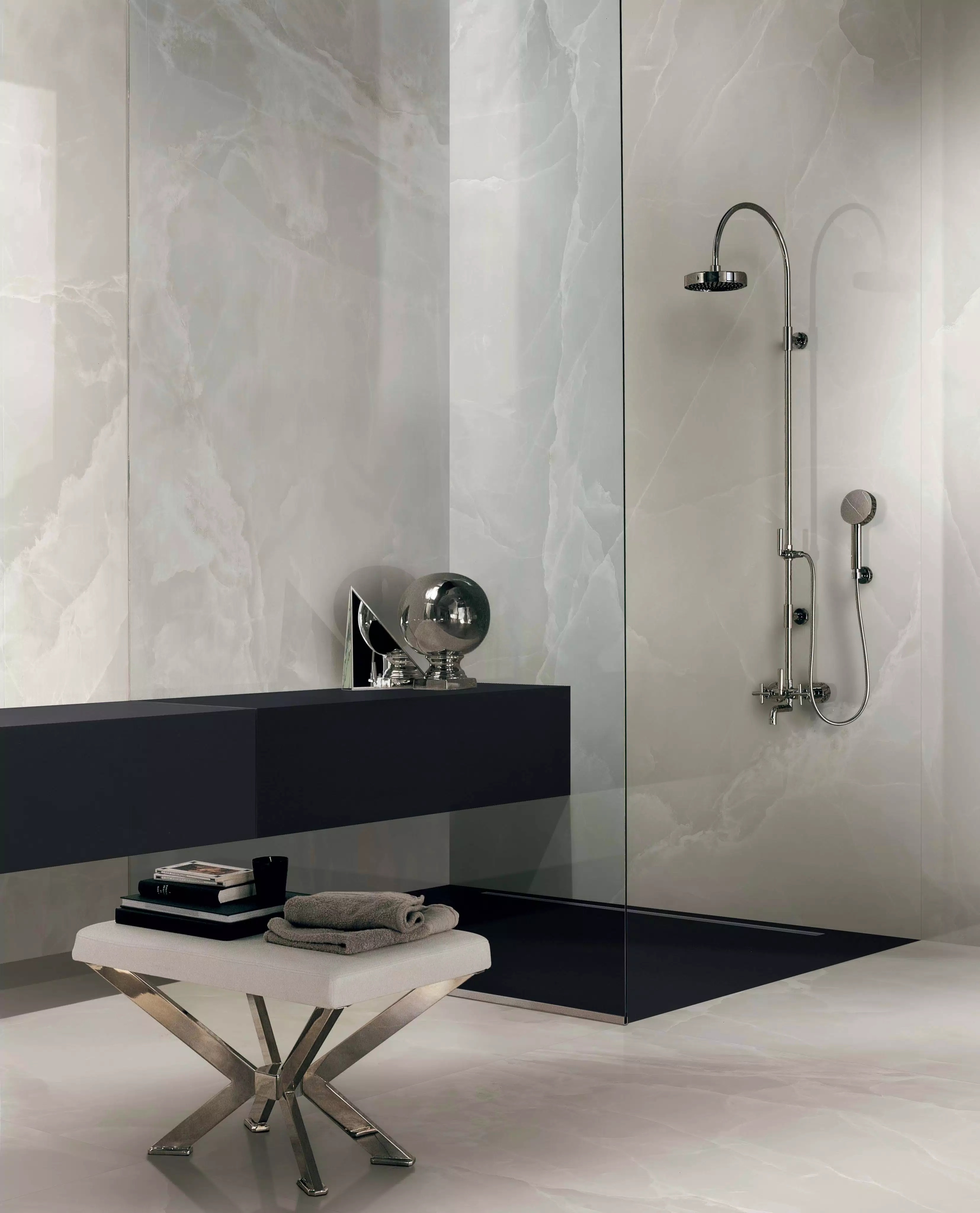 Florim Eccentric Luxe 120X120x0,6 cm Feinsteinzeug Cloudy White Glossy Magnum